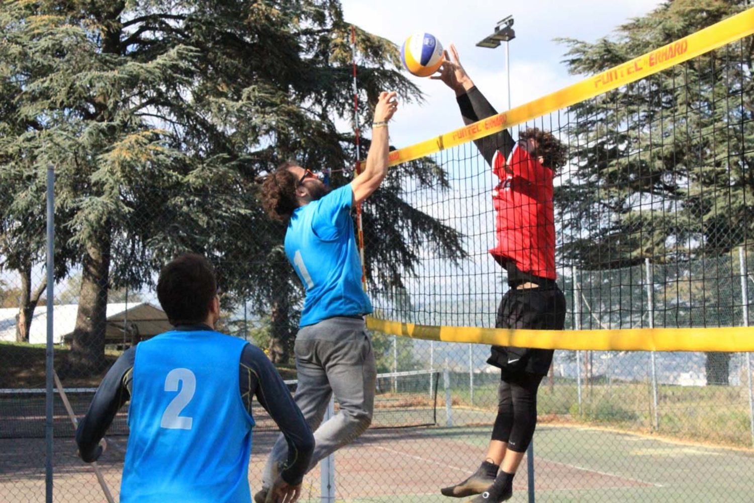 attaque de jonathan serie 3 only beach