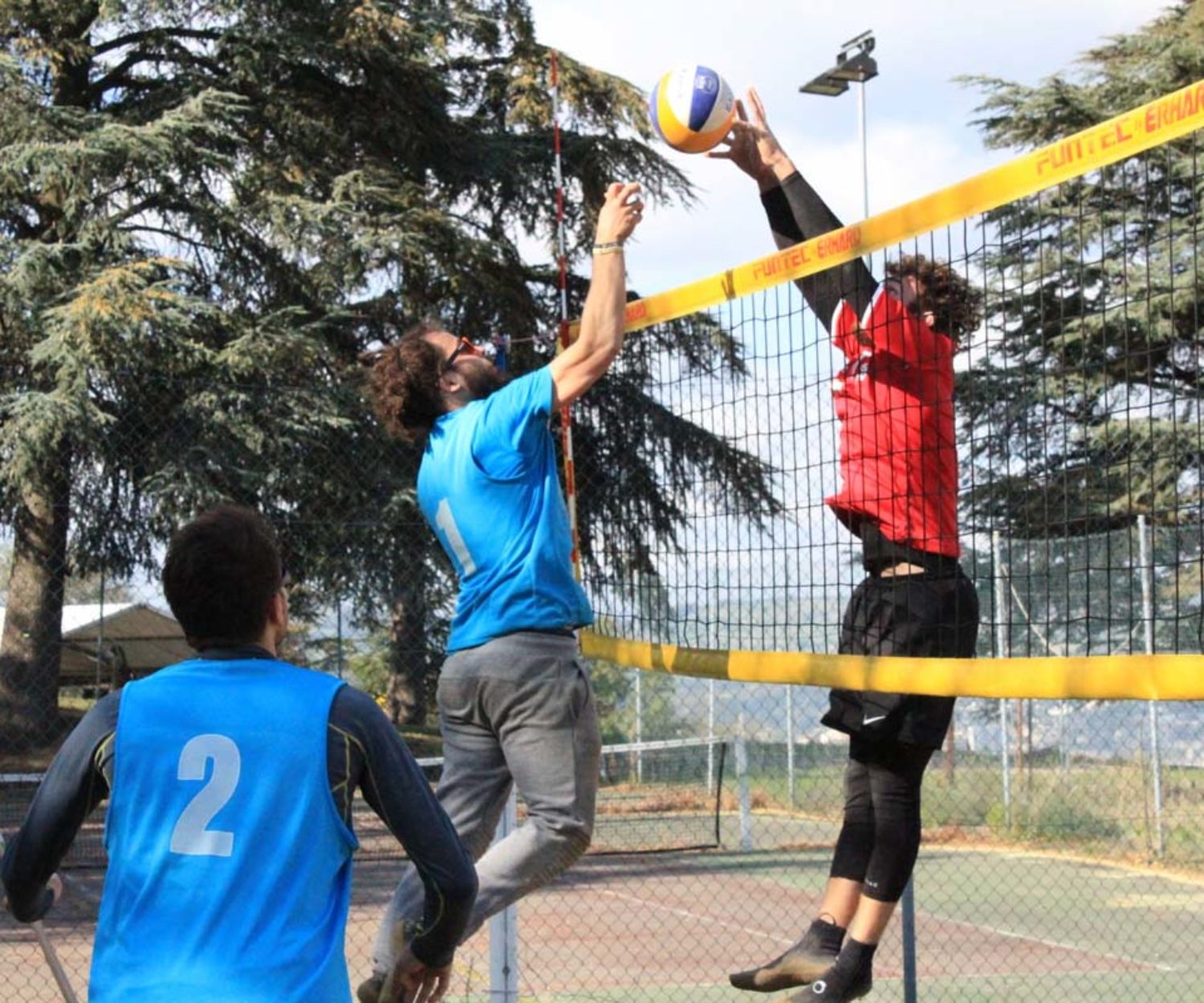 attaque de jonathan serie 3 only beach